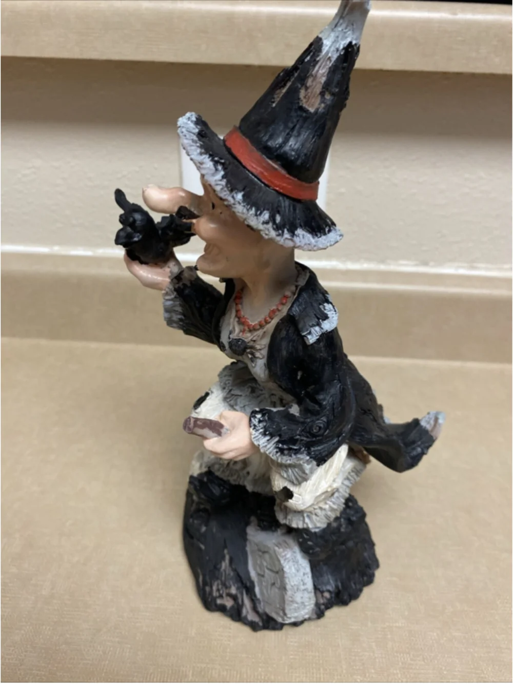 HALLOWEEN WITCH Drift wood decor